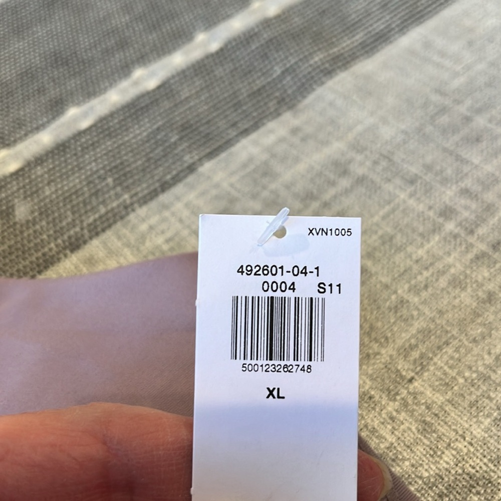 NWT Old Navy powersoft exercise top - Picture 4 of 4